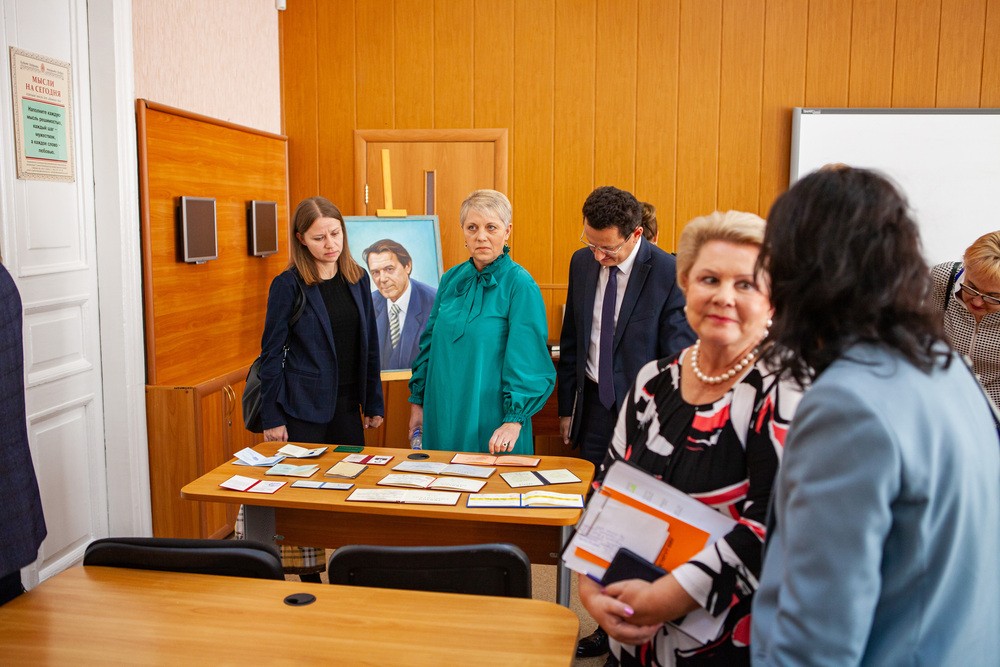 IX ������������ ������: �������� (����)