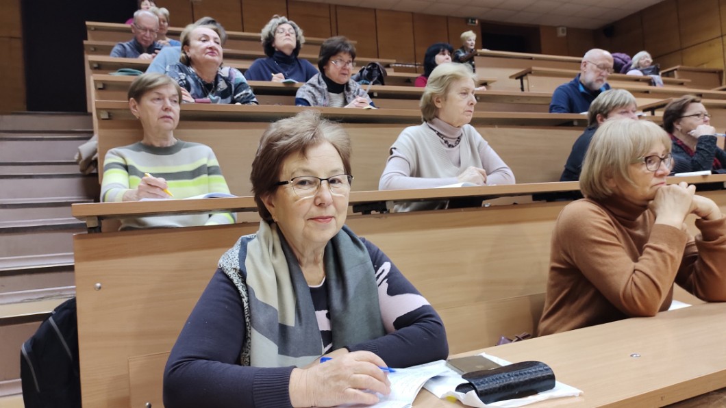 ��������� ��� ������������� � ������� 18 ���� ,����������� �������� �������� ���