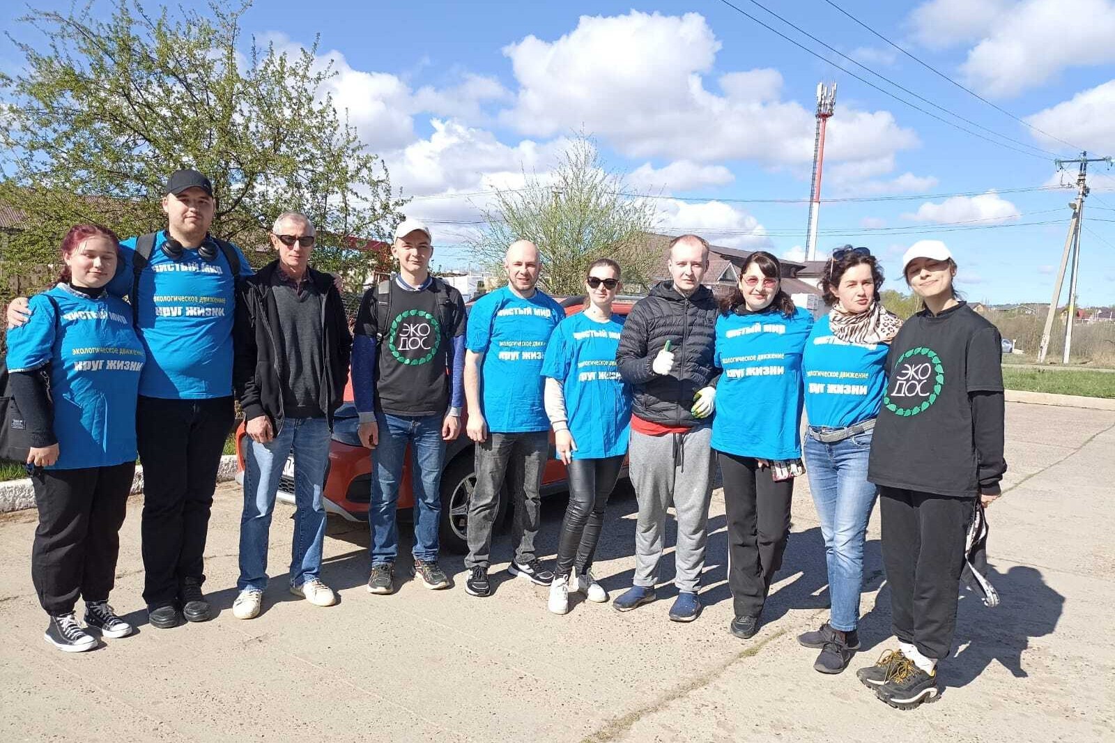 Эковолонтеры Елабужского института КФУ приняли участие в международной акции посадки деревьев 'Сад Памяти' Эковолонтеры Елабужского института КФУ приняли участие в международной акции посадки деревьев 'Сад Памяти'