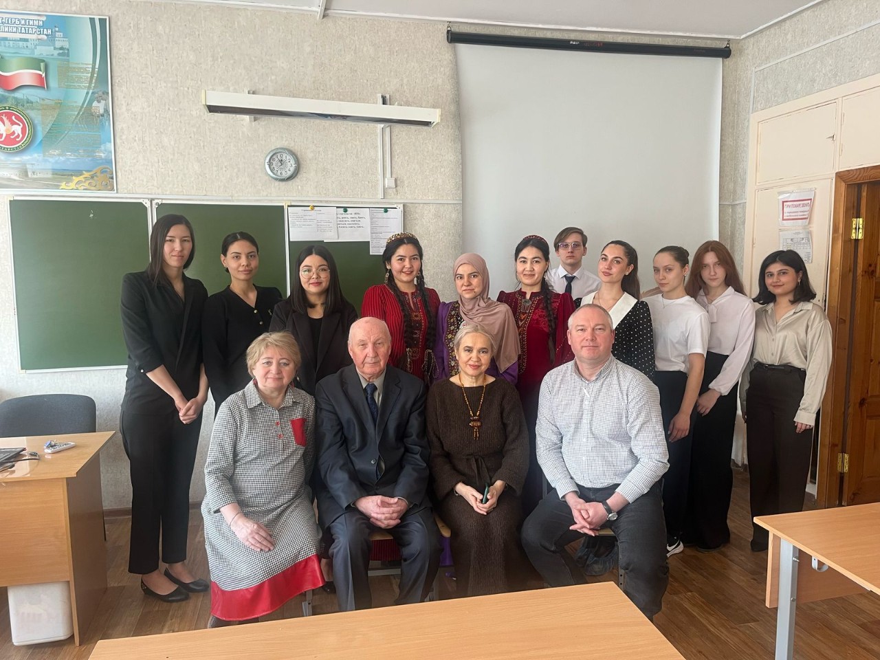 Научно-практическая конференция школьников и студентов на тему: 'Эколого-географические особенности Татарстана и Туркменистана' Научно-практическая конференция школьников и студентов на тему: 'Эколого-географические особенности Татарстана и Туркменистана'