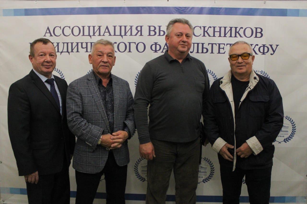 Закрытый кинопоказ Закрытый кинопоказ