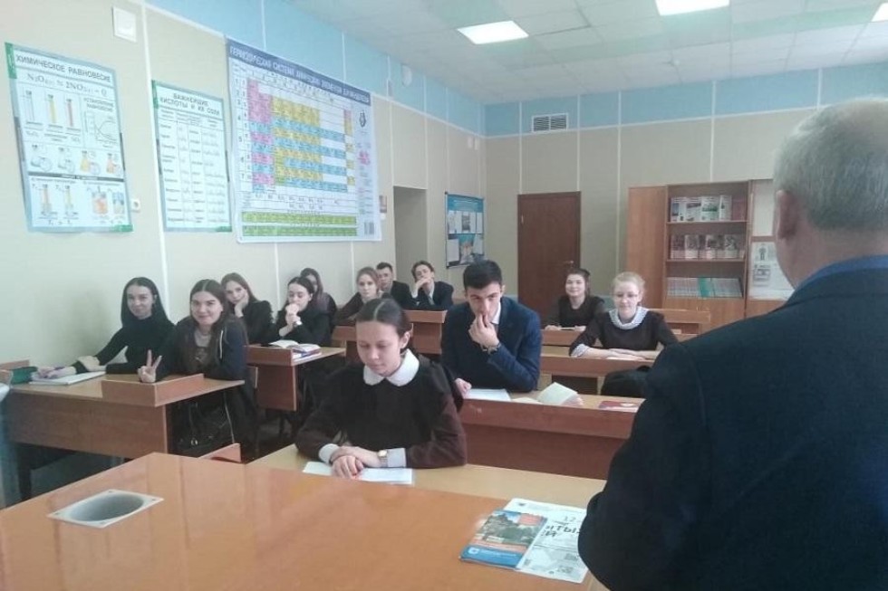 'Поступай в Елабужский - поступай в Федеральный!' 'Поступай в Елабужский - поступай в Федеральный!'