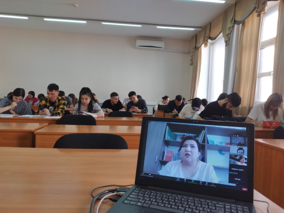 В ИФМК КФУ прошли онлайн-лекции докторанта Ферганского государственного университета