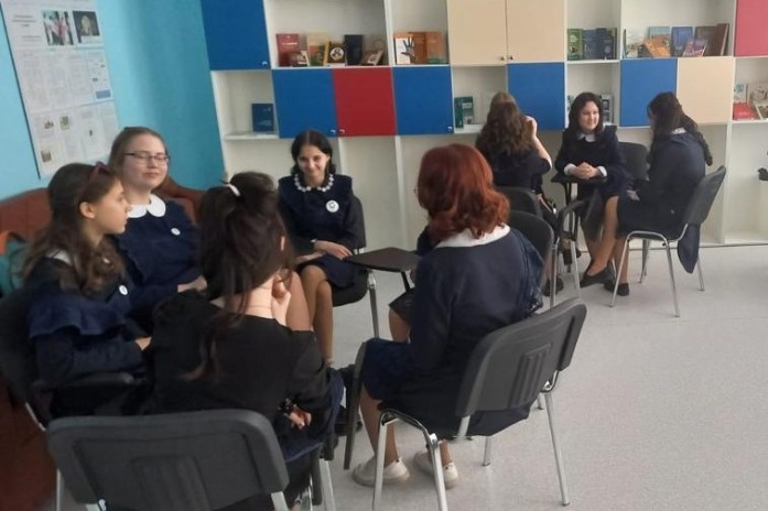 Уроки психологии в школе: результатами проекта поделились эксперты Елабужского института КФУ Уроки психологии в школе: результатами проекта поделились эксперты Елабужского института КФУ