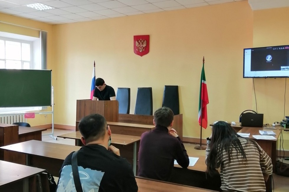 Итоговая научно-образовательная конференция студентов ЕИ КФУ была проведена на отделении экономических и юридических наук Итоговая научно-образовательная конференция студентов ЕИ КФУ была проведена на отделении экономических и юридических наук