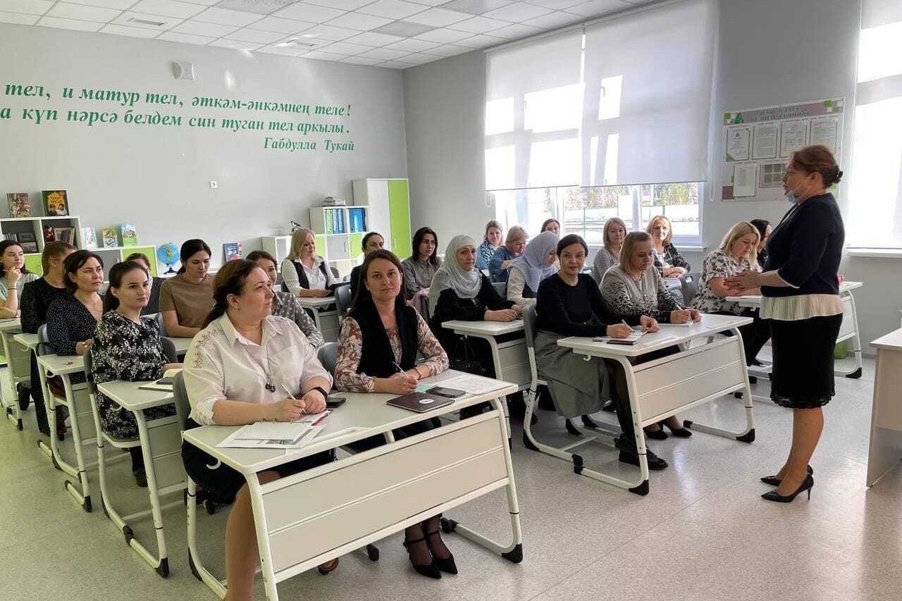 Продолжаются курсы по изучению татарского языка ,Елабужский институт КФУ