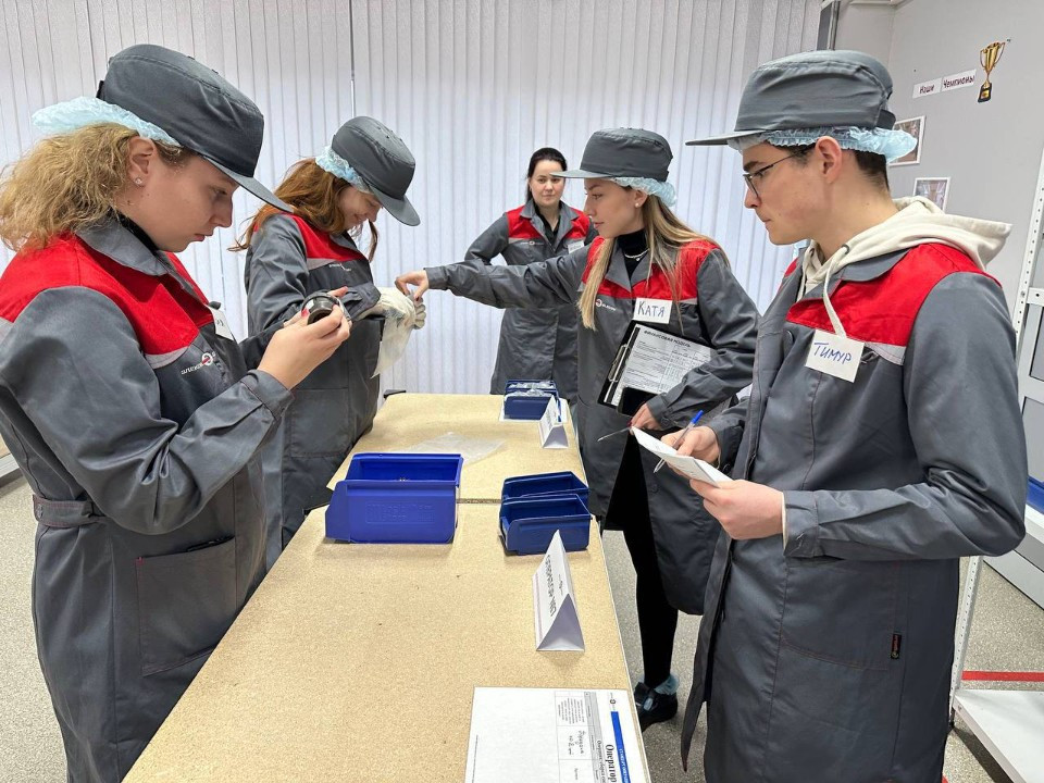 Excursion-training at Elekon: immersion in lean manufacturing for students of IMEF