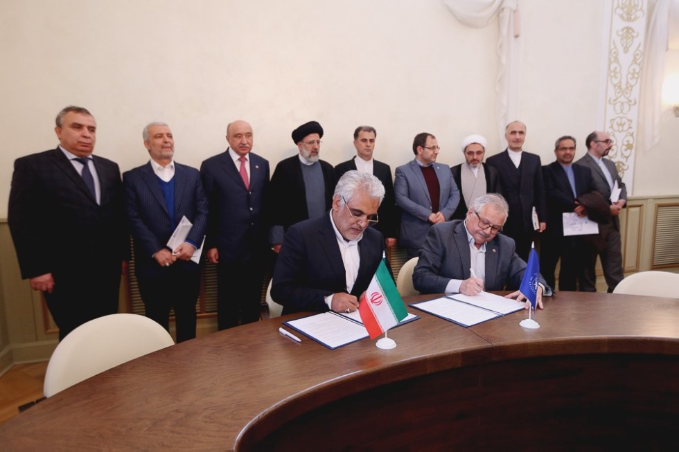 Ebrahim Raisi, Grand Custodian of Astan Quds Razavi Foundation, visited Kazan University ,Astan Quds Razavi, Iran, IIRHOS