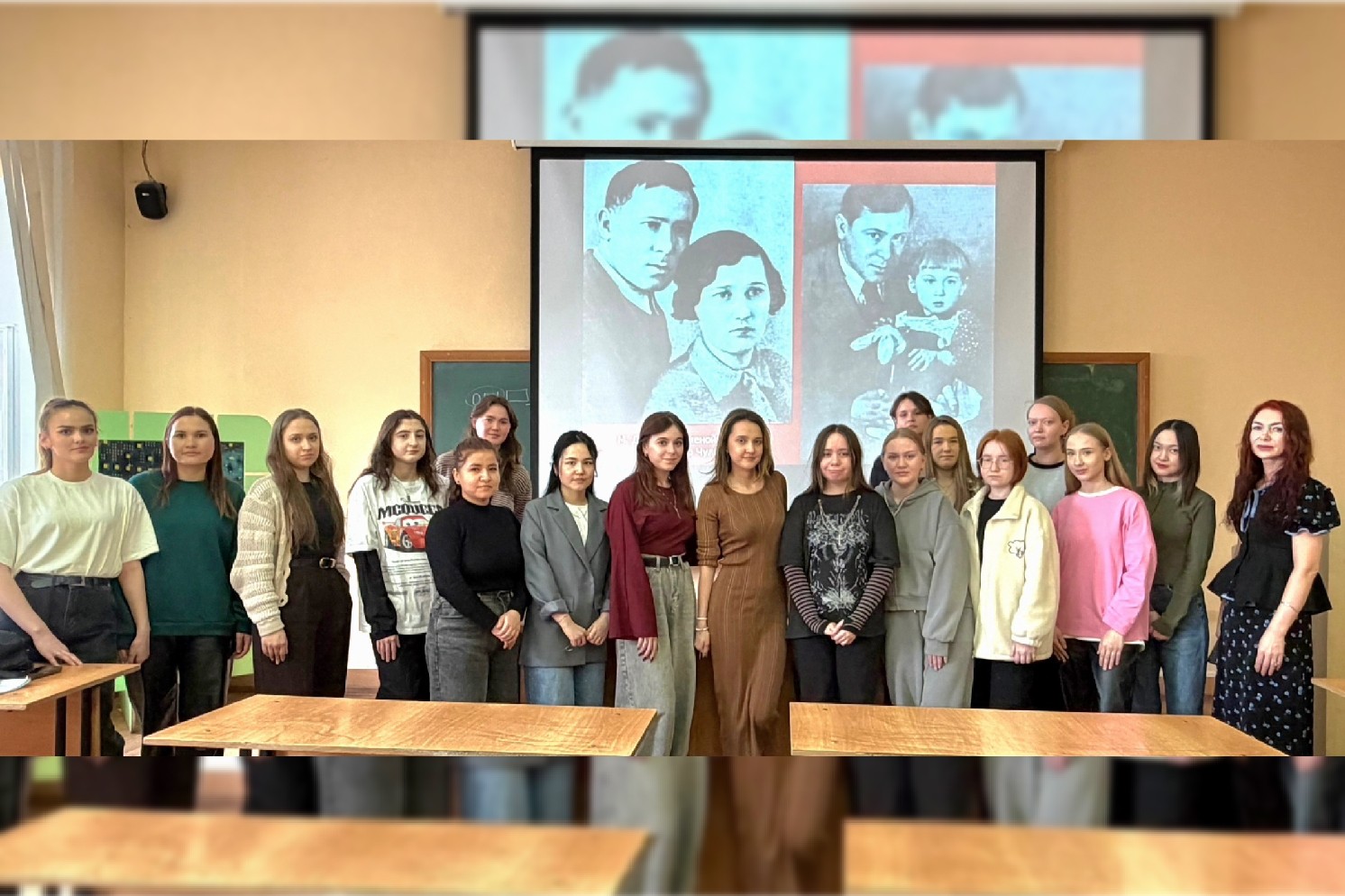 'Ну, а песня останется?': студентки Елабужского института КФУ прочитали лекцию к 120-летию Мусы Джалиля 'Ну, а песня останется?': студентки Елабужского института КФУ прочитали лекцию к 120-летию Мусы Джалиля