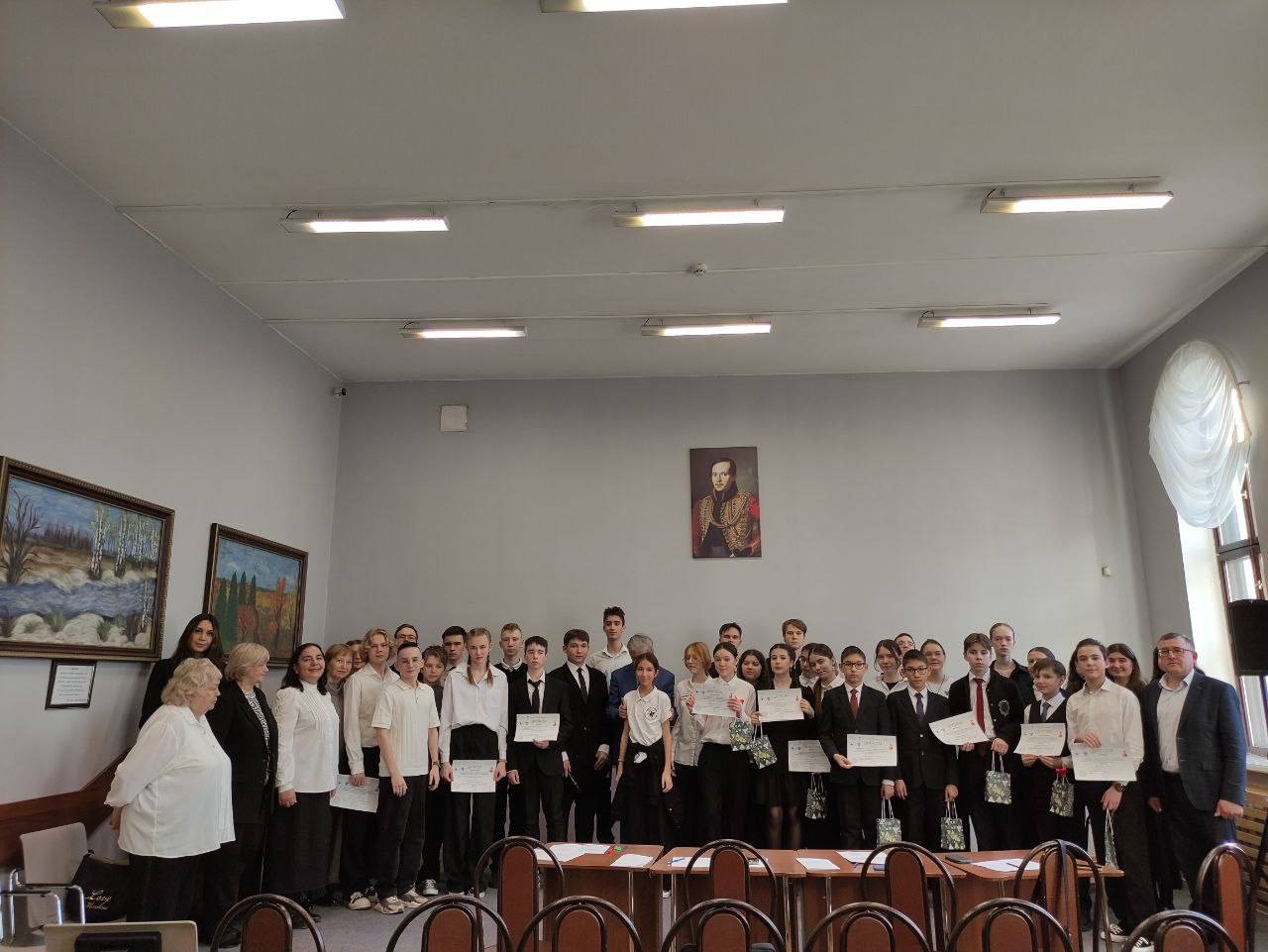 В Лицее имени Н.И. Лобачевского в зале имени М.Ю. Лермонтова прошел конкурс чтецов В Лицее имени Н.И. Лобачевского в зале имени М.Ю. Лермонтова прошел конкурс чтецов