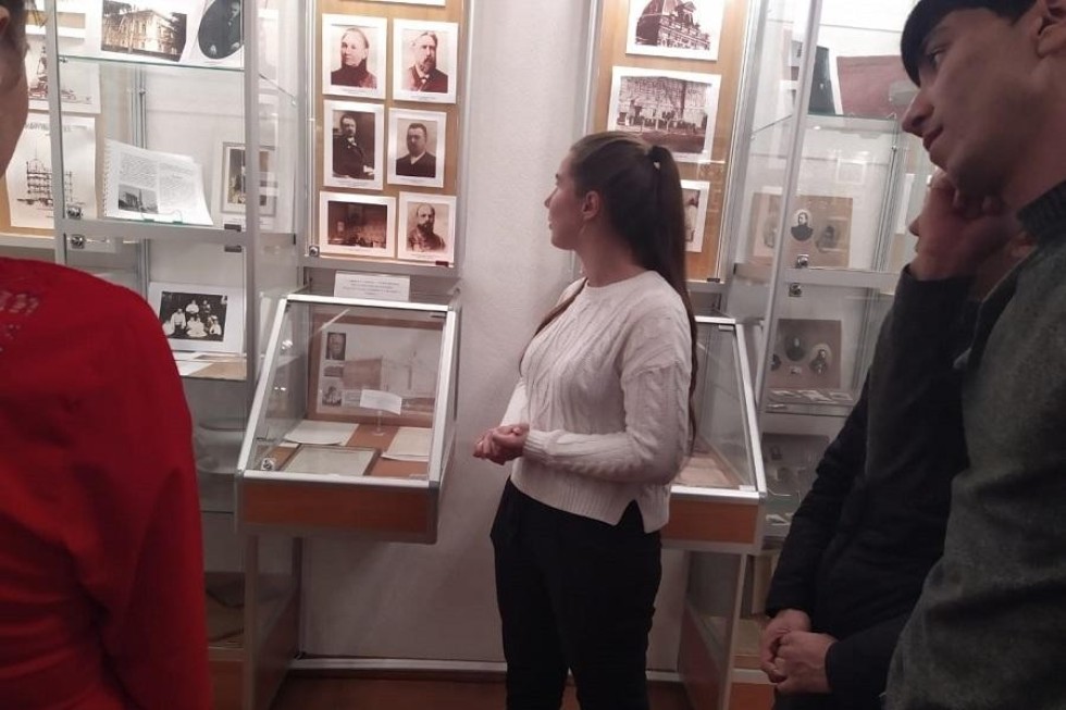 В Елабужском институте КФУ продолжаются знакомства первокурсников с университетом В Елабужском институте КФУ продолжаются знакомства первокурсников с университетом