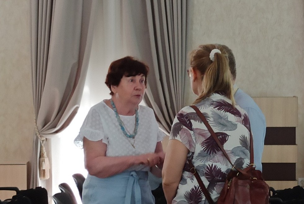 Международная школа-конференция 'Комплексный анализ и его приложения' Международная школа-конференция 'Комплексный анализ и его приложения'