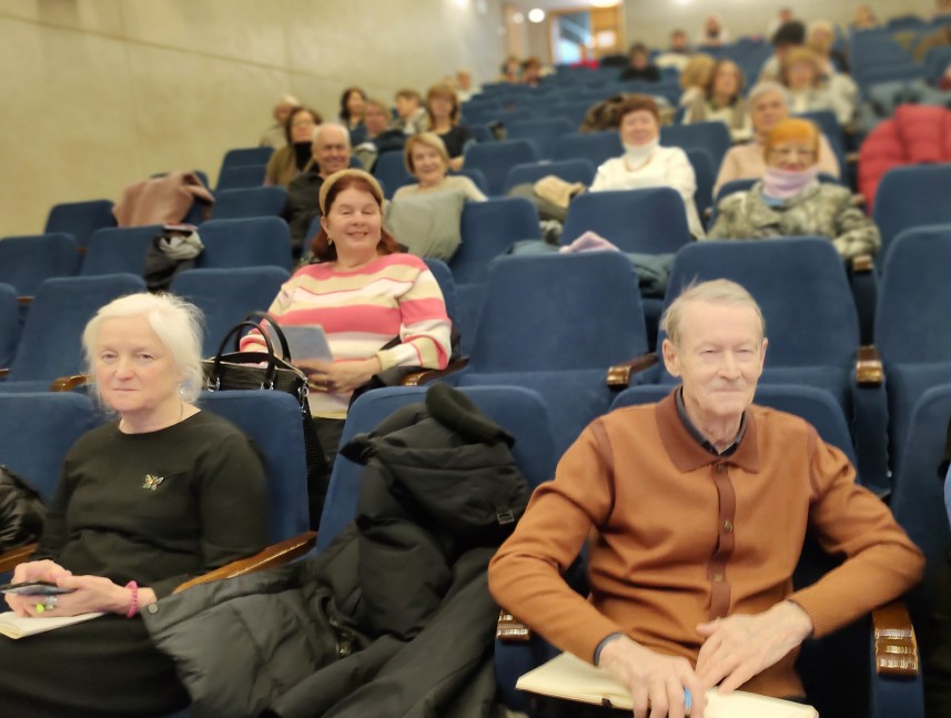 Слушатели УТВ знакомятся с романским искусством Слушатели УТВ знакомятся с романским искусством