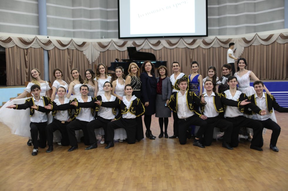 В преддверии Нового года? В преддверии Нового года?