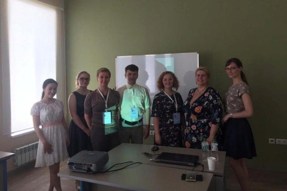 От учителя-тьютора XXI века до формирования современной региональной образовательной политики От учителя-тьютора XXI века до формирования современной региональной образовательной политики