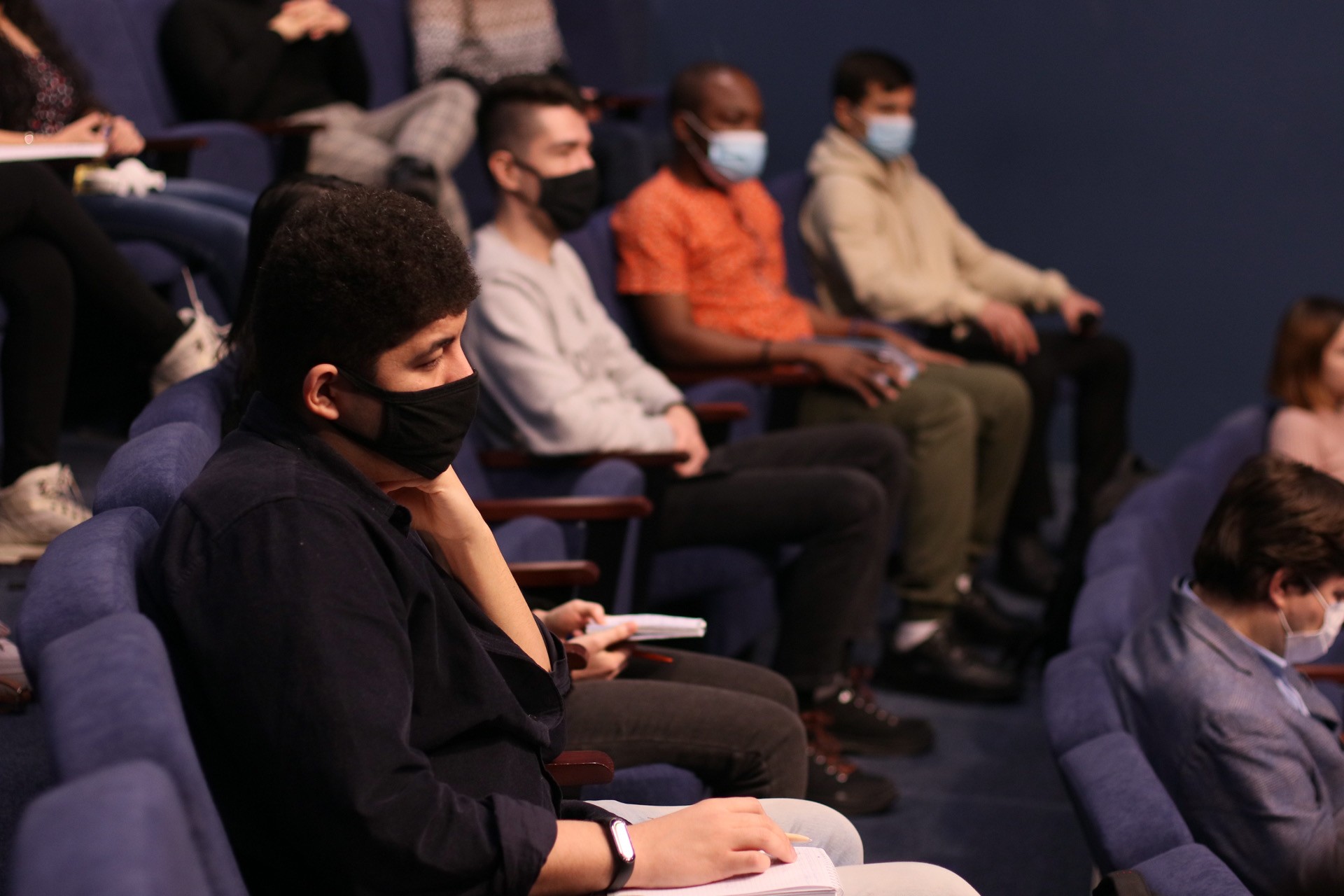 Admission and studies questions discussed with international students during livestream Admission and studies questions discussed with international students during livestream