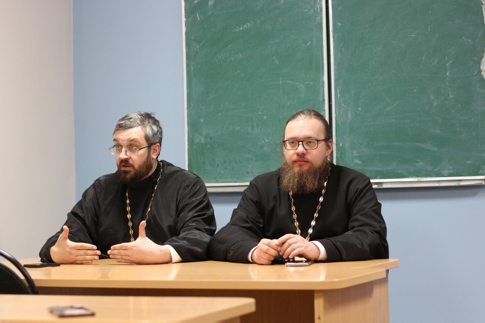 Единство и разделение христиан: конфессии и новые религиозные движения Единство и разделение христиан: конфессии и новые религиозные движения