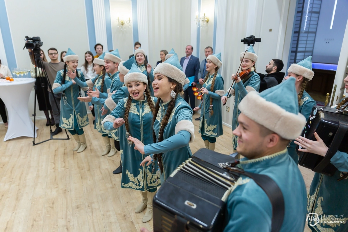 Вокальный ансамбль 'Сәлам' Вокальный ансамбль 'Сәлам'