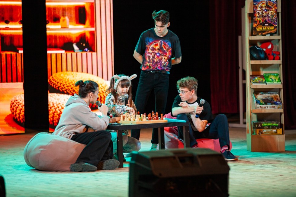 Как пронести дружбу через сотни световых лет? Как пронести дружбу через сотни световых лет?