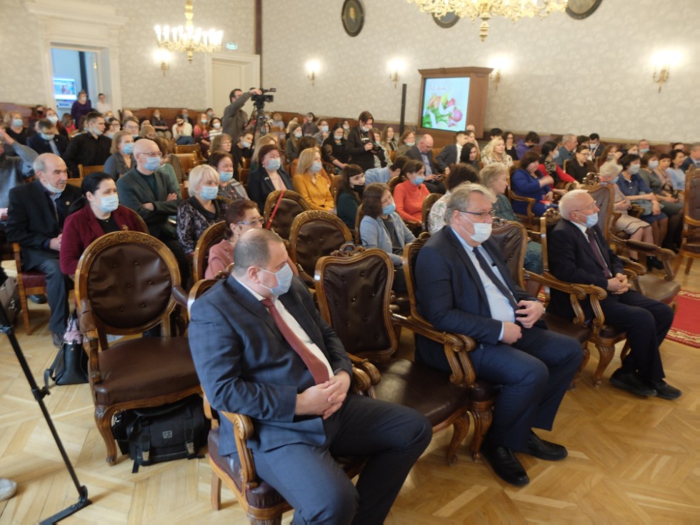 ����������� ����� ������ 8 �����.