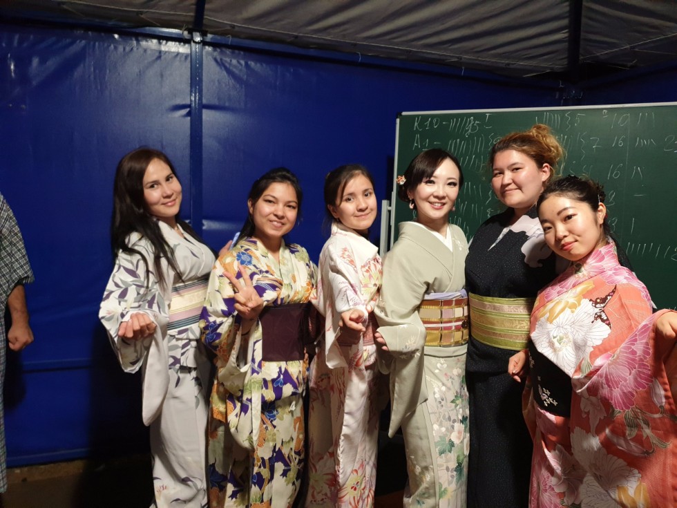 Студенты Университета Канадзавы вновь посетили Казанский федеральный университет Студенты Университета Канадзавы вновь посетили Казанский федеральный университет