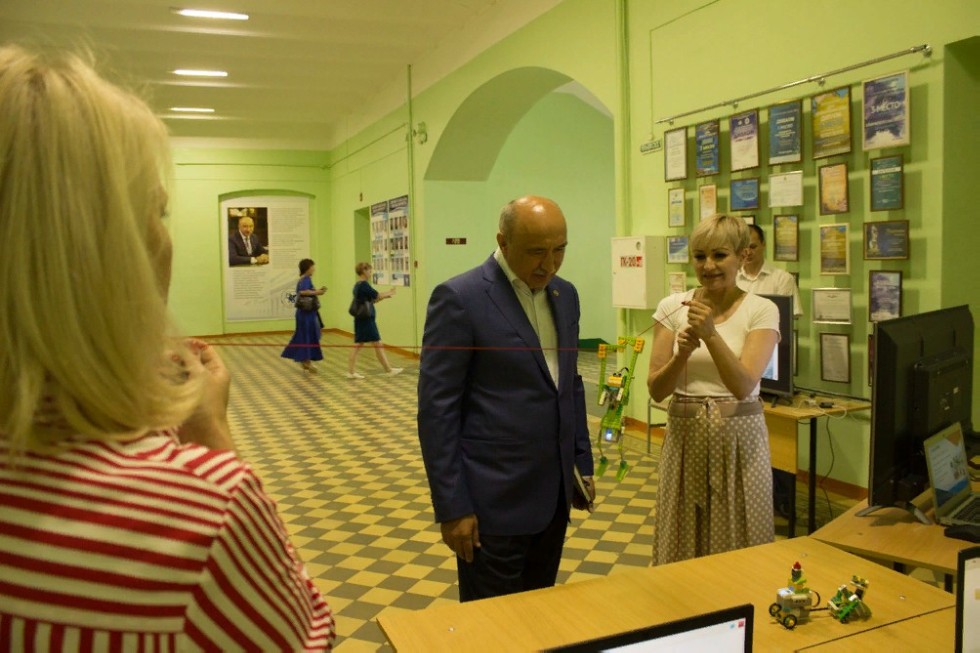 В Елабужском институте КФУ состоялось обсуждение дорожной карты вуза В Елабужском институте КФУ состоялось обсуждение дорожной карты вуза