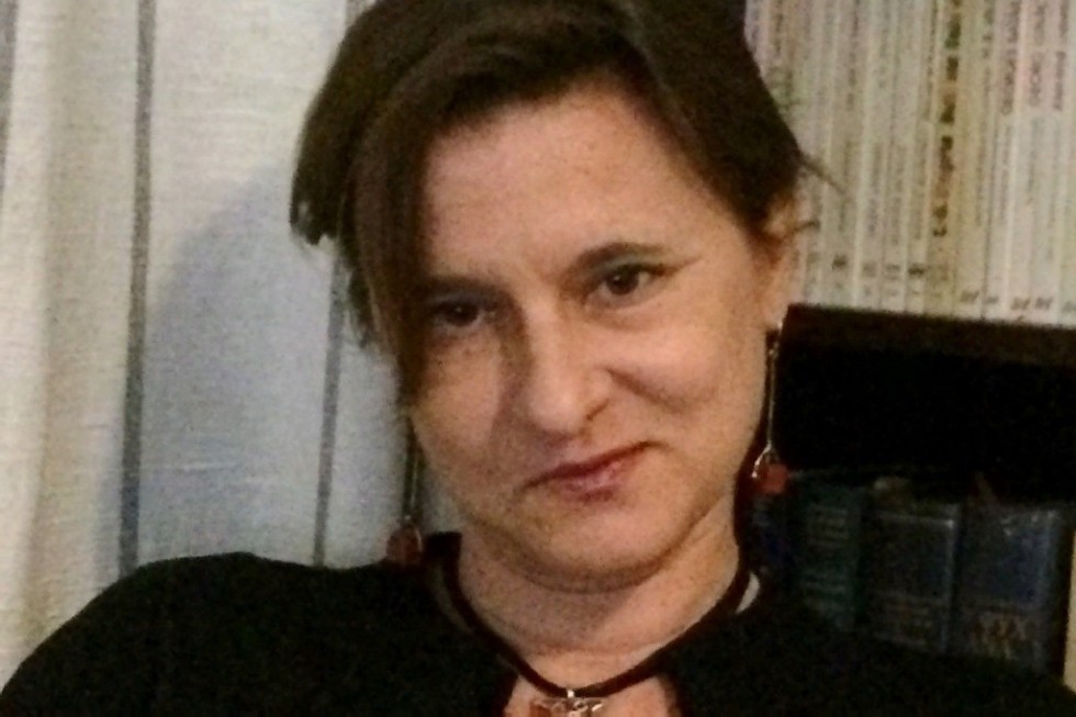 'Сквозь каждое сердце...' 'Сквозь каждое сердце...'