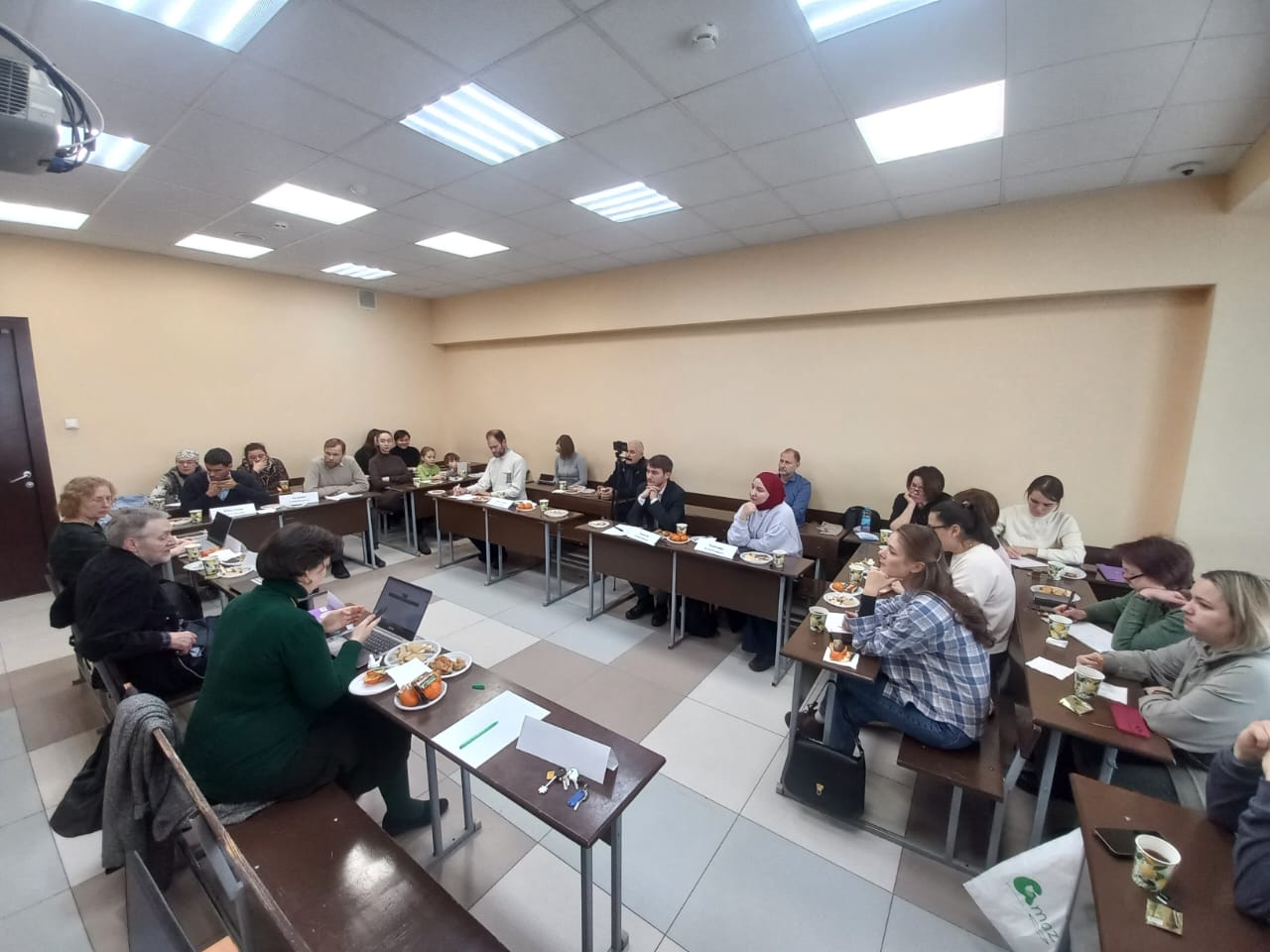 В КФУ обсудили представления о человеке в исламе и христианстве В КФУ обсудили представления о человеке в исламе и христианстве