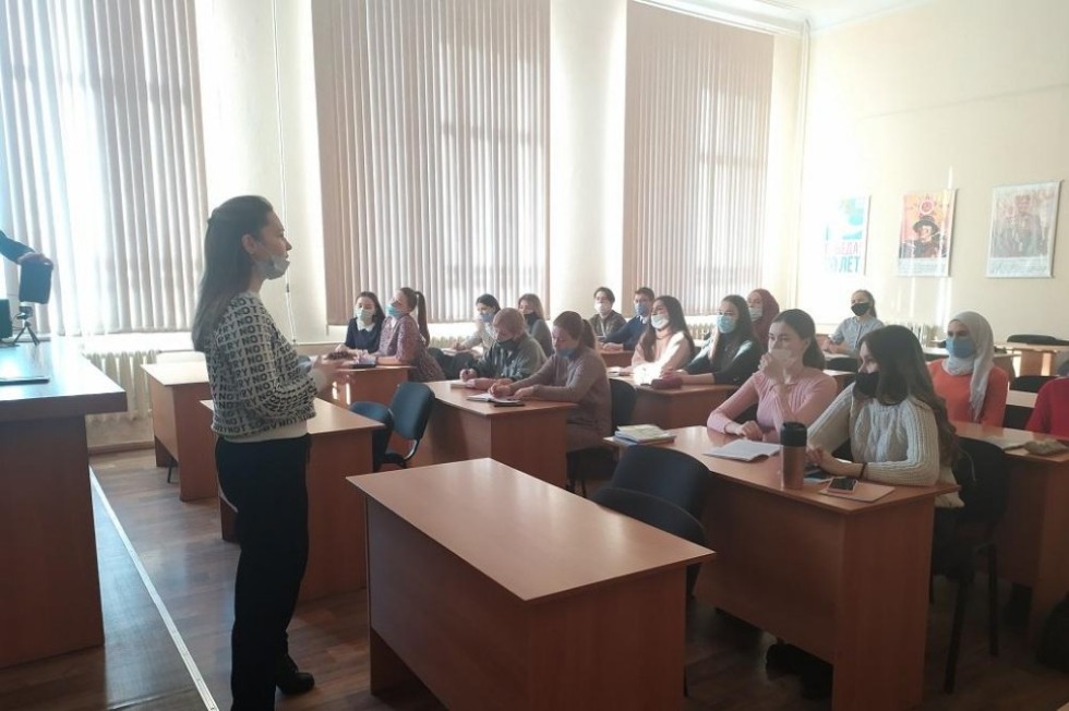 Клуб 'Золотой учитель'. Дискуссионная площадка 'Авторские школы России' Клуб 'Золотой учитель'. Дискуссионная площадка 'Авторские школы России'