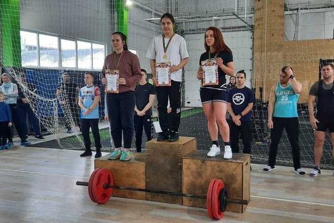 Студенты Елабужского института КФУ успешно выступили на соревнованиях по пауэрлифтингу Студенты Елабужского института КФУ успешно выступили на соревнованиях по пауэрлифтингу