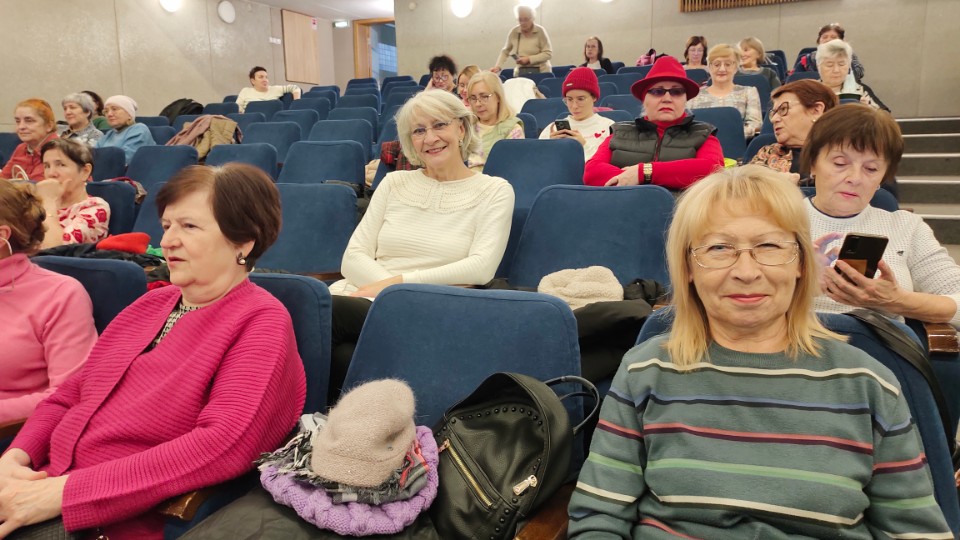 Студенты Университета третьего возраста погрузились в историю искусства древней Греции Студенты Университета третьего возраста погрузились в историю искусства древней Греции