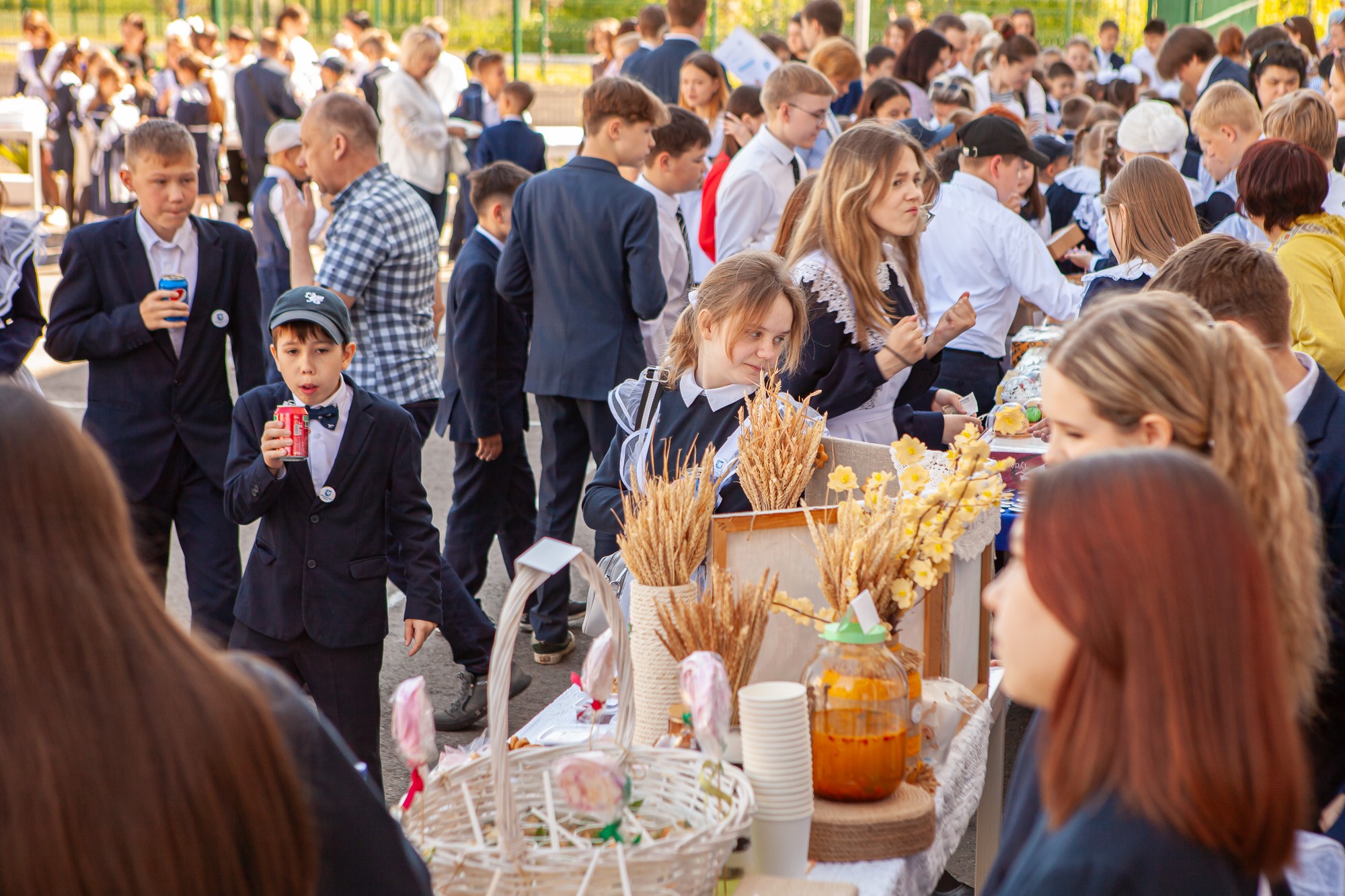 Благотворительная ярмарка 'Добрый университет' прошла в Университетской Благотворительная ярмарка 'Добрый университет' прошла в Университетской