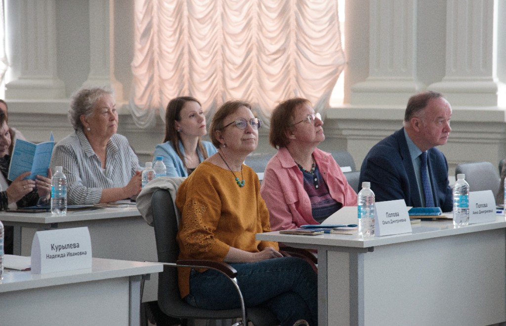 В Елабужском институте КФУ стартовали XII Стахеевские чтения В Елабужском институте КФУ стартовали XII Стахеевские чтения