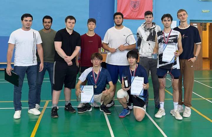 Победа студентов в турнире по бадминтону Деревни Универсиады Победа студентов в турнире по бадминтону Деревни Универсиады