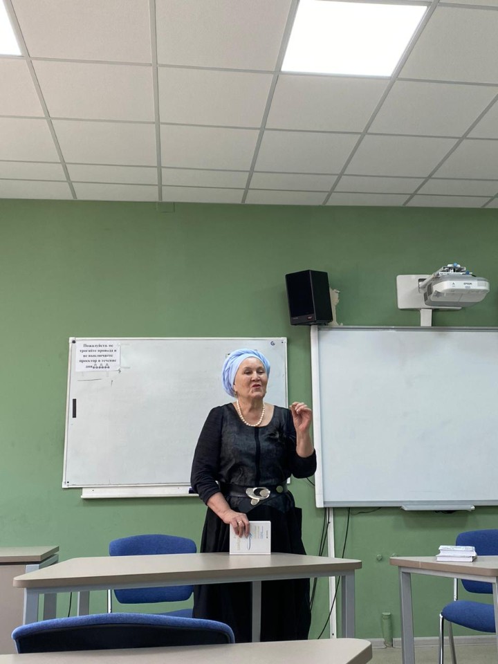 Институтыбызда прозаиклар белән очрашу үткәрелде Институтыбызда прозаиклар белән очрашу үткәрелде