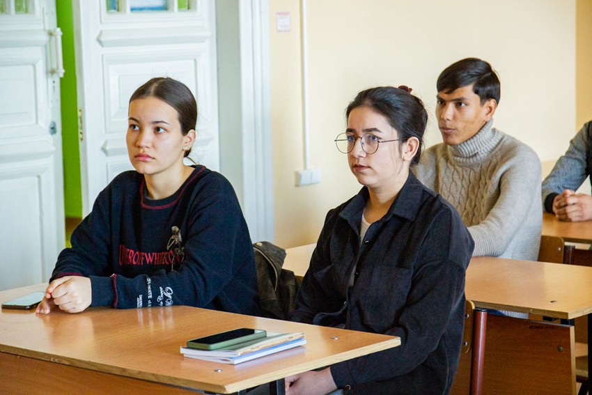 'Стоп ВИЧ/СПИД!': состоялась лекция в Елабужском институте КФУ 'Стоп ВИЧ/СПИД!': состоялась лекция в Елабужском институте КФУ