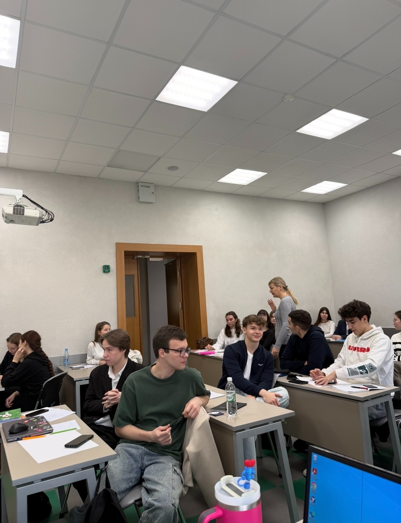 кураторский час гр. 14.1-511 на тему 'Профилактика идеологии терроризма и экстремизма в молодежной среде' кураторский час гр. 14.1-511 на тему 'Профилактика идеологии терроризма и экстремизма в молодежной среде'