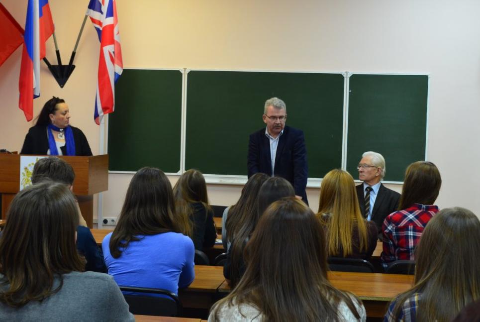 Абитуриенты просят встреч Абитуриенты просят встреч