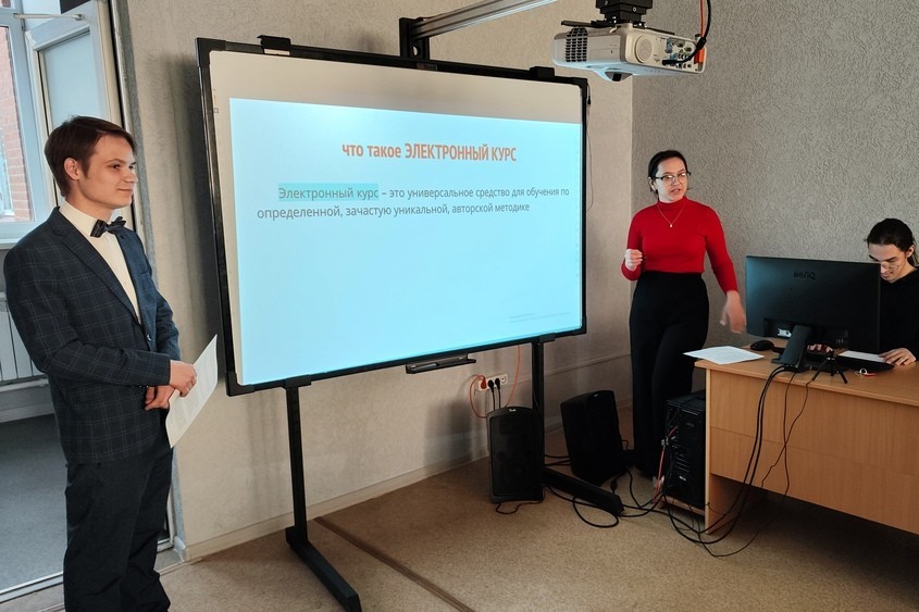 Ежегодная итоговая конференция студентов КФУ прошла на кафедре математики и прикладной информатики Ежегодная итоговая конференция студентов КФУ прошла на кафедре математики и прикладной информатики