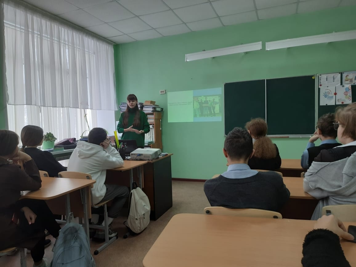 Студенты проводят профориентационную работу Студенты проводят профориентационную работу