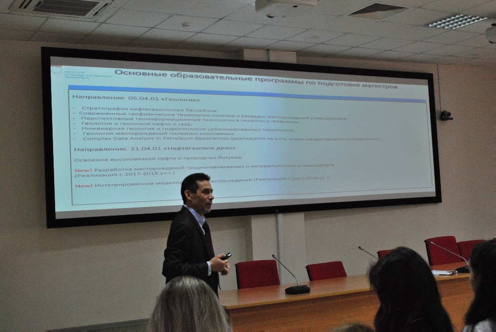 ������� �������� Schlumberger �� ���������� � ������ ������