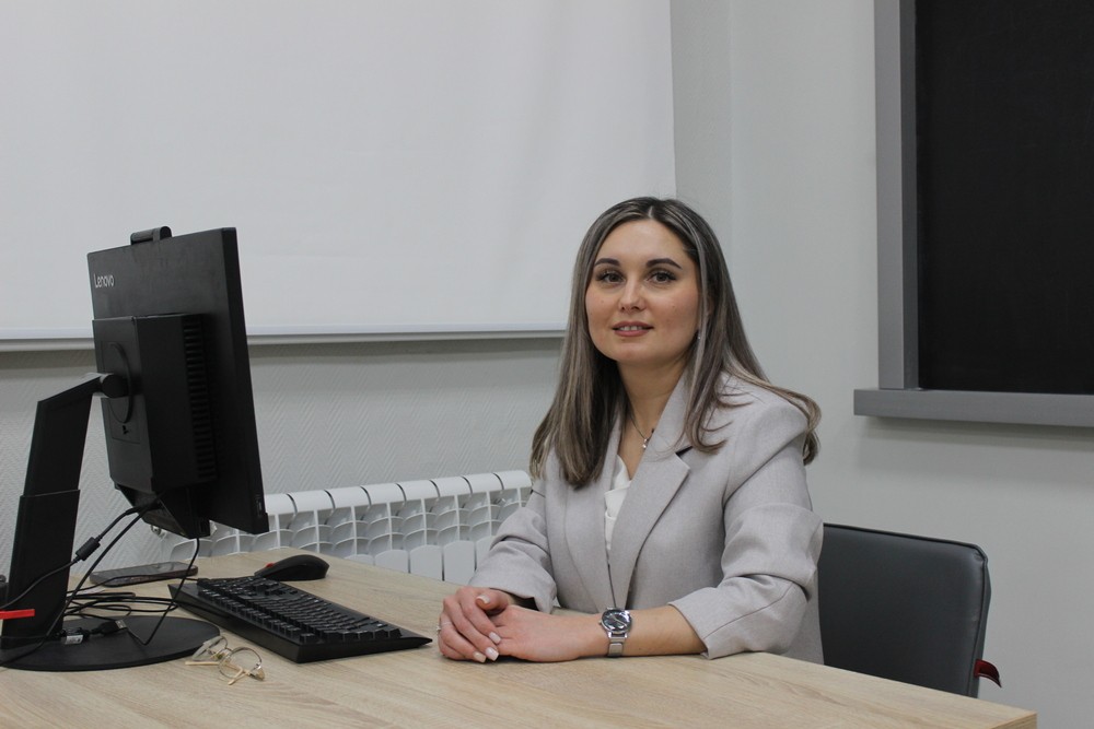 Старший преподаватель кафедры математики и прикладной информатики Эльвира Галимуллина успешно защитила кандидатскую диссертацию Старший преподаватель кафедры математики и прикладной информатики Эльвира Галимуллина успешно защитила кандидатскую диссертацию