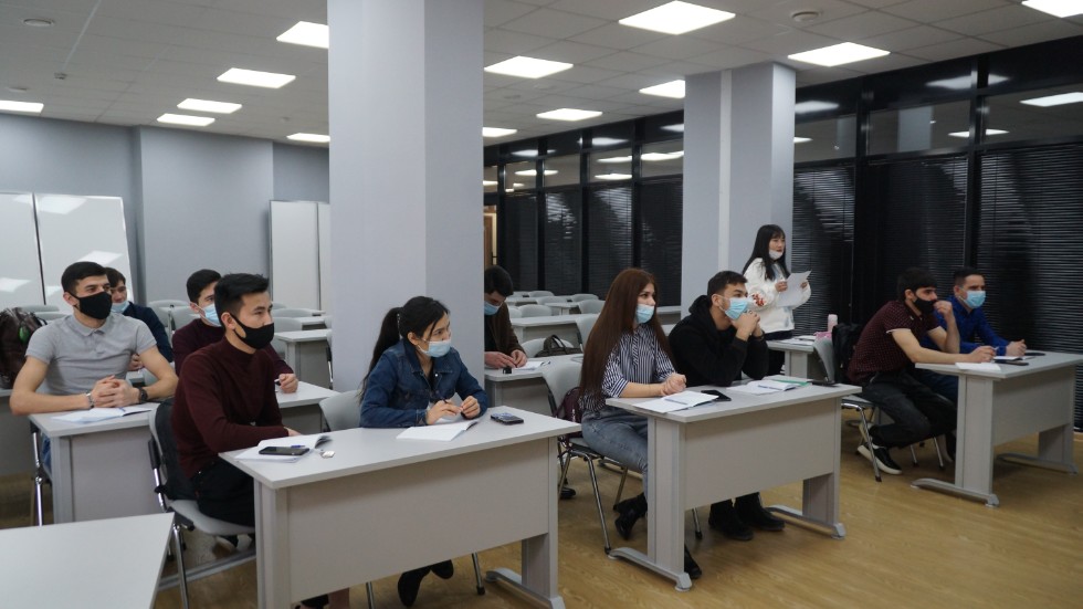 �������������  ������-������������ �����������, ����������� 100-����� �� ��� �������� ��������� ��� ���������