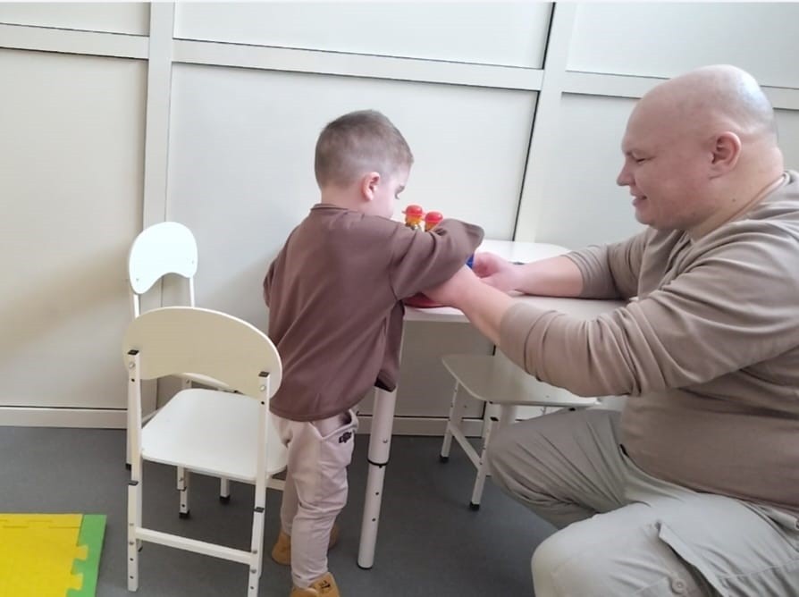 Бесплатные консультации для семей, воспитывающих детей с риском РАС и других ментальных нарушений! ,#РеспубликаТатарстан
#грантраисарт2024
#ррц
#грантраиса2024 Бесплатные консультации для семей, воспитывающих детей с риском РАС и других ментальных нарушений! ,#РеспубликаТатарстан
#грантраисарт2024
#ррц
#грантраиса2024