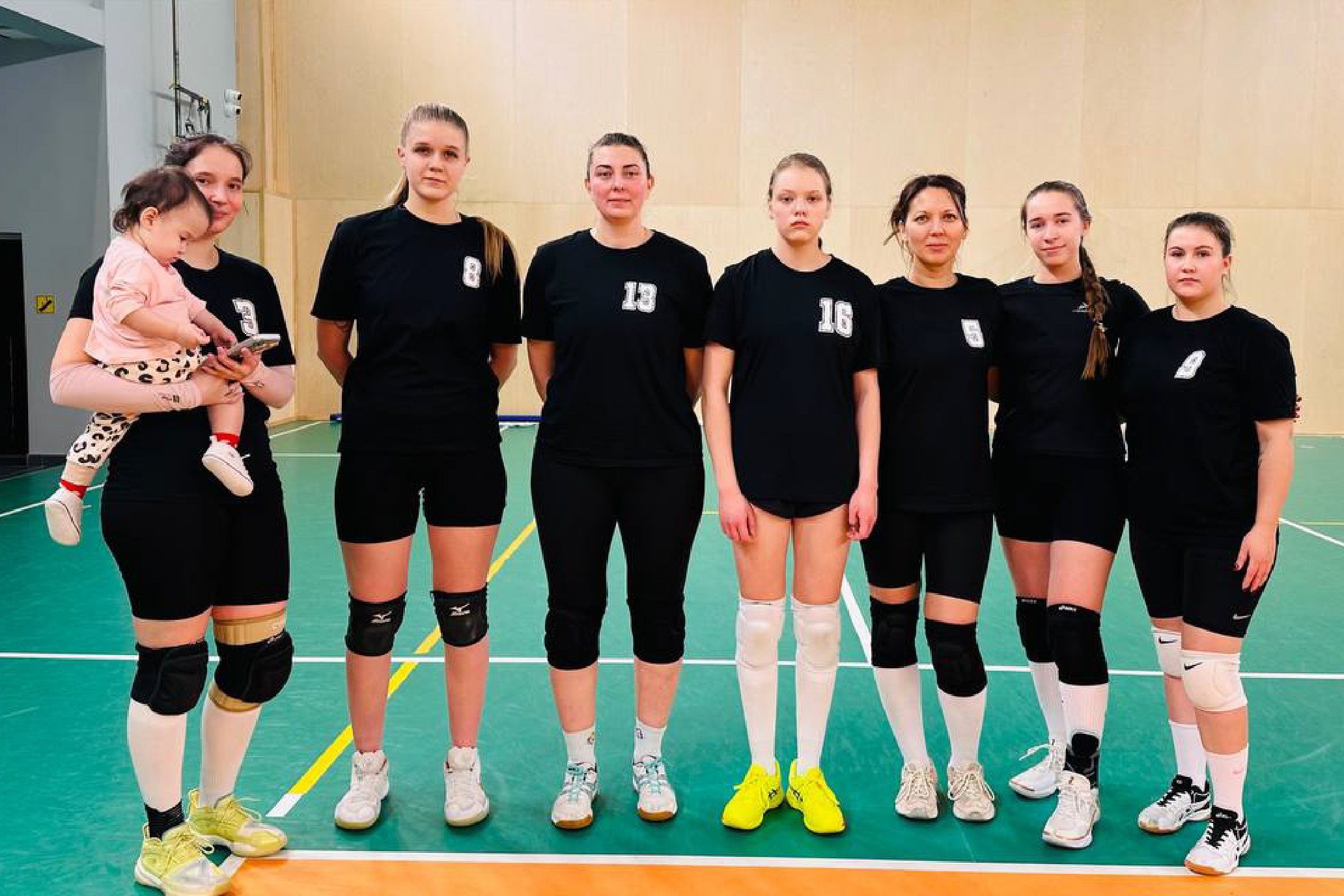 Женская волейбольная команда Елабужского института КФУ одержала две победы в финале Кубка 'Динамо' Женская волейбольная команда Елабужского института КФУ одержала две победы в финале Кубка 'Динамо'