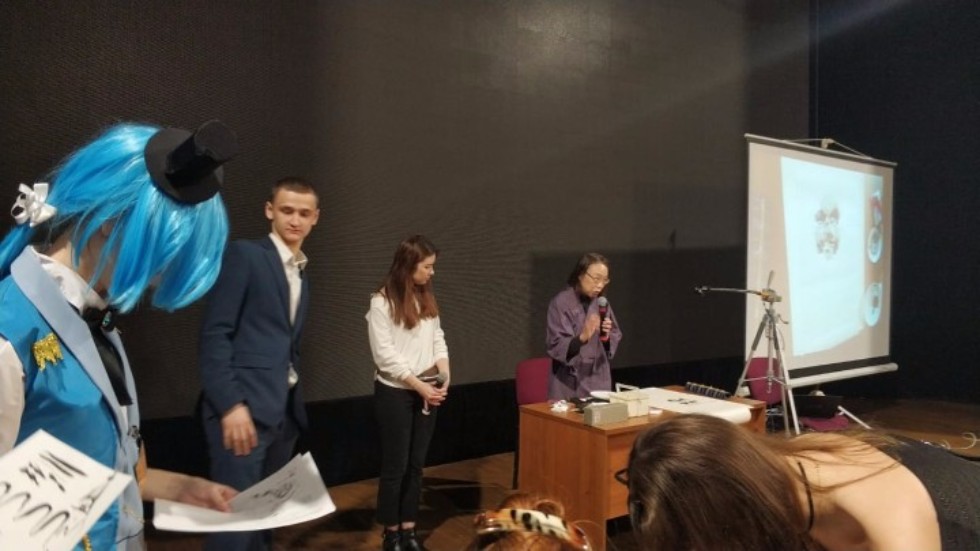 Институт международных отношений принял участие в XIII международном фестивале современной японской культуры 'Феникс'. День второй Институт международных отношений принял участие в XIII международном фестивале современной японской культуры 'Феникс'. День второй