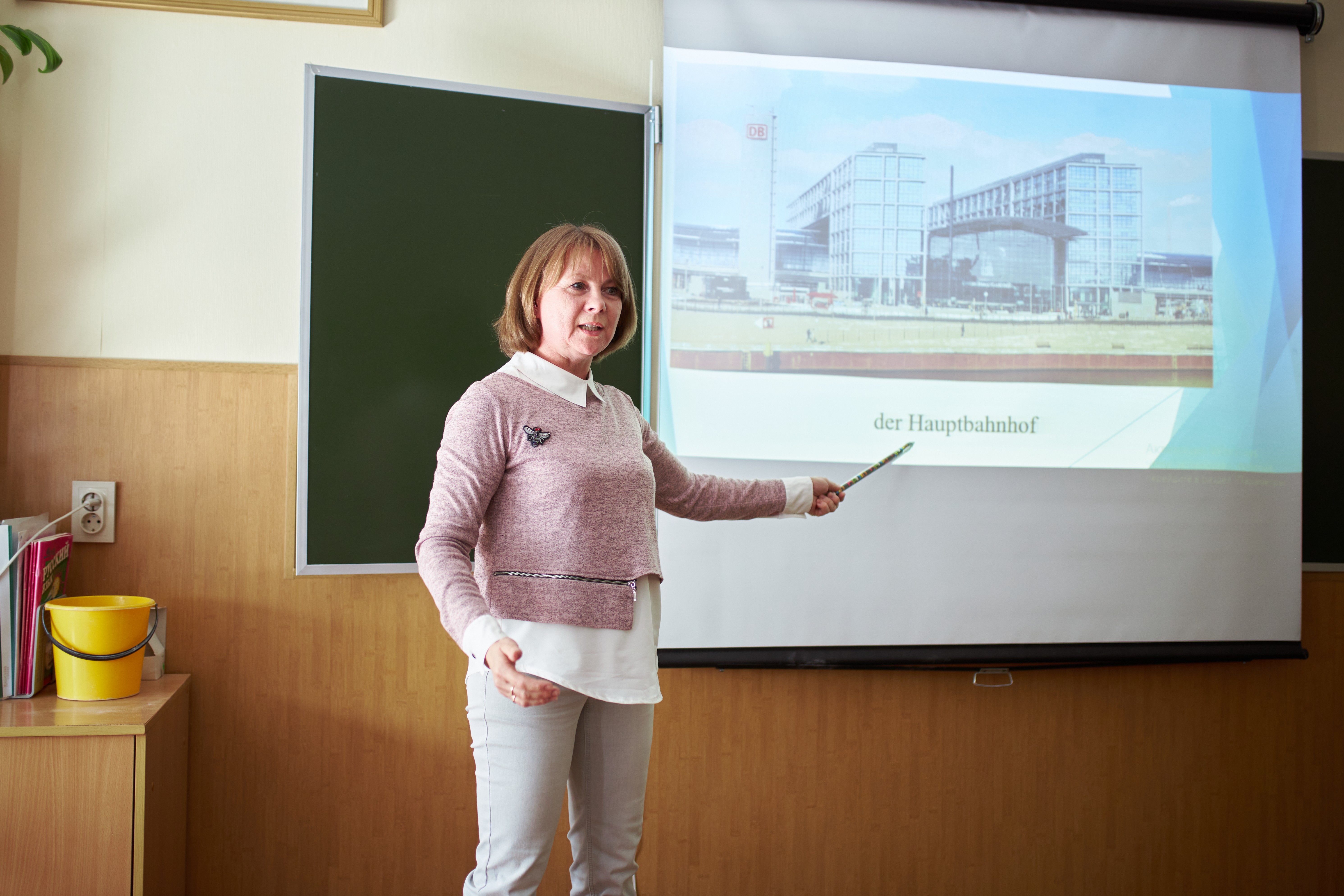 Студенты Высшей школы русской и зарубежной филологии им. Льва Толстого посетили МБОУ 'Гимназия №94' Студенты Высшей школы русской и зарубежной филологии им. Льва Толстого посетили МБОУ 'Гимназия №94'