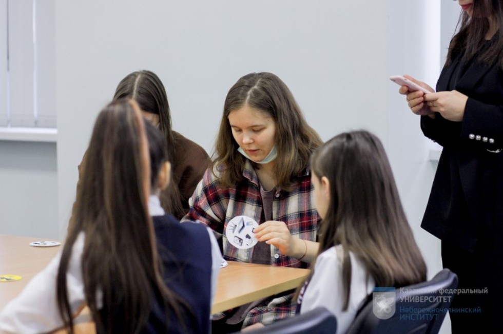 'Learning English with Board Games'