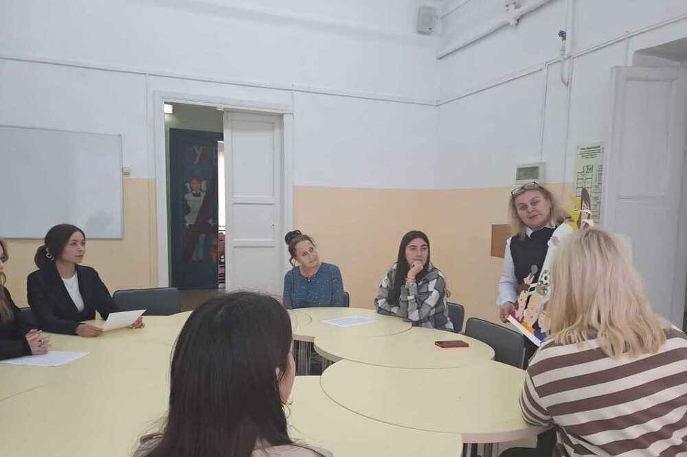 Ярко и красочно Елабужский институт отметил день дошкольного работника! Ярко и красочно Елабужский институт отметил день дошкольного работника!