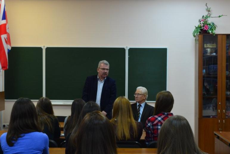 Абитуриенты просят встреч Абитуриенты просят встреч